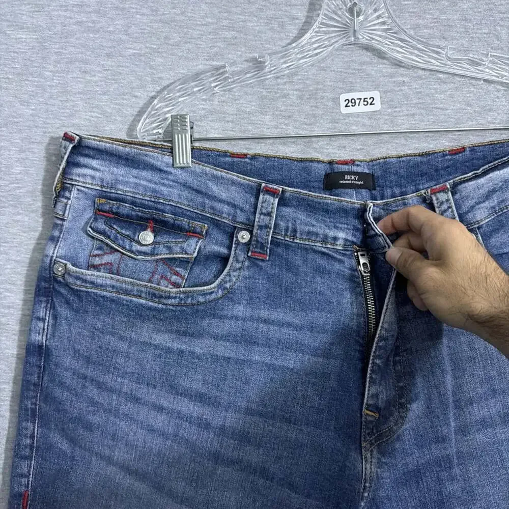 True Religion Men's 44 Blue Denim Ricky Relaxed Straight Leg Flap Pocket Jeans